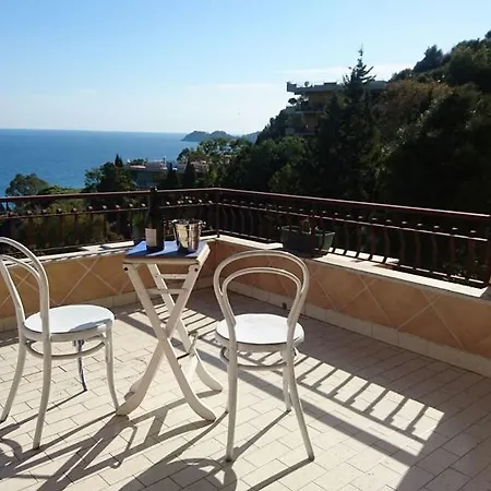 Magnificent Sea Views Appartement Letojanni